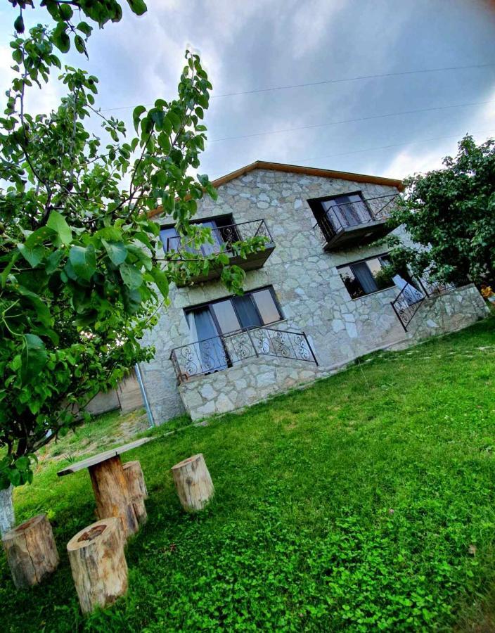 Guest House Ijevan'S Garden Exteriér fotografie