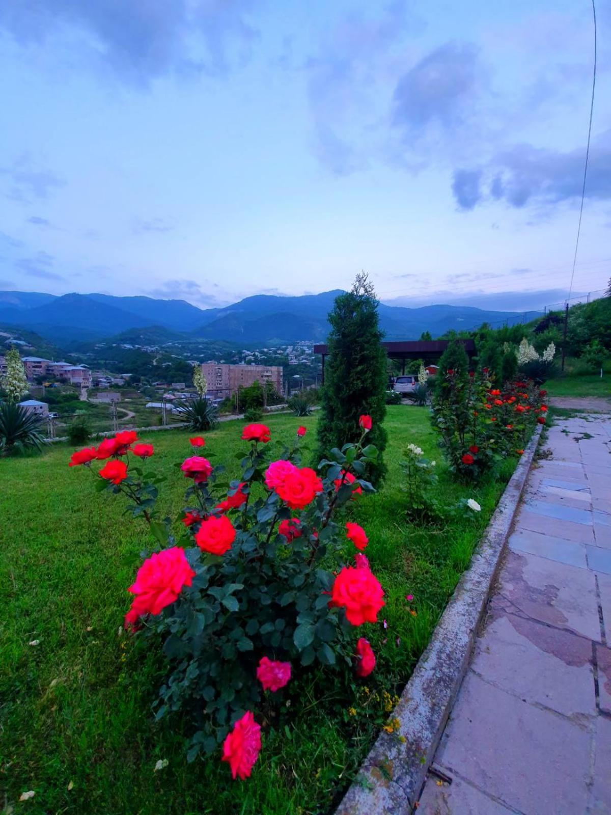Guest House Ijevan'S Garden Exteriér fotografie